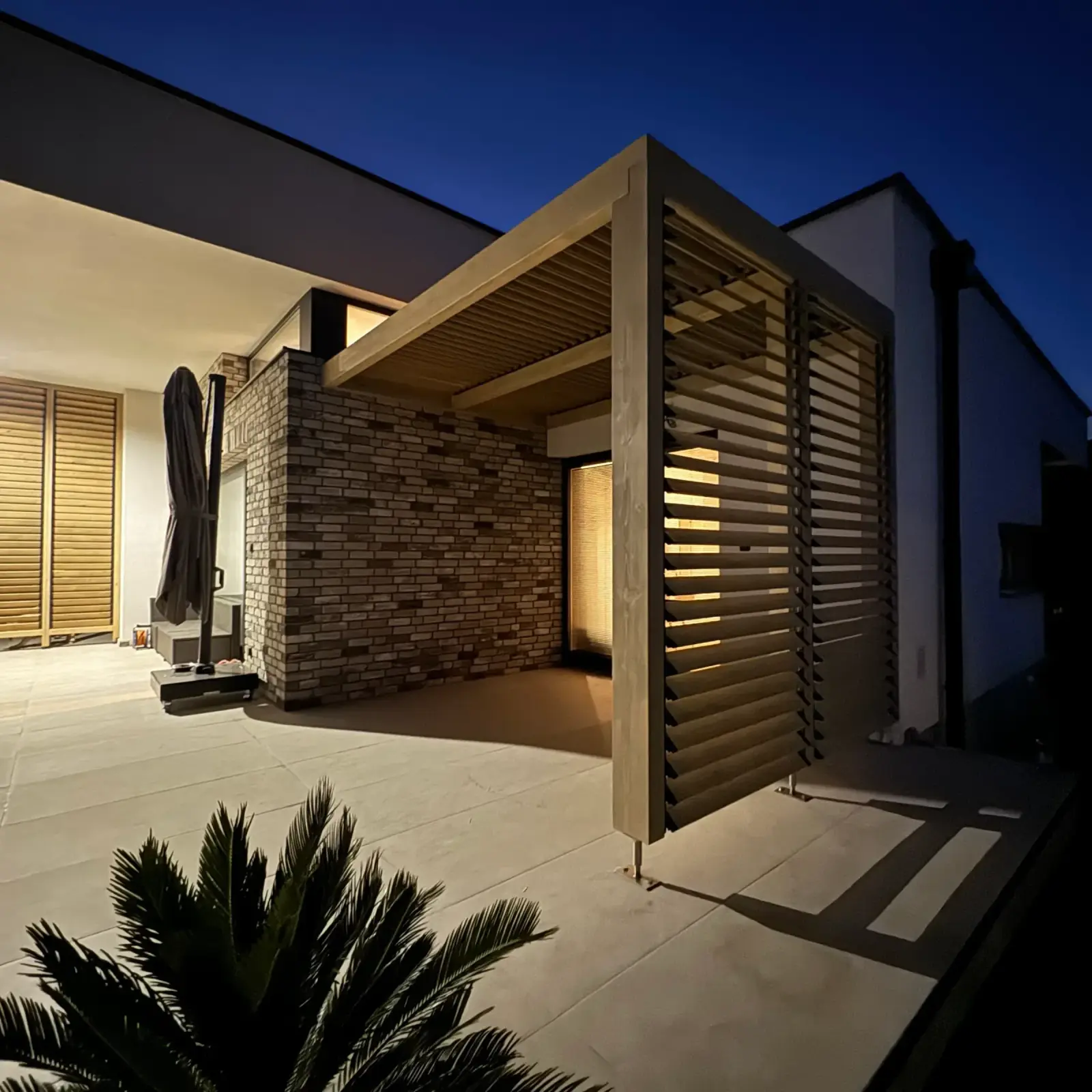 Pergola se slunolamy