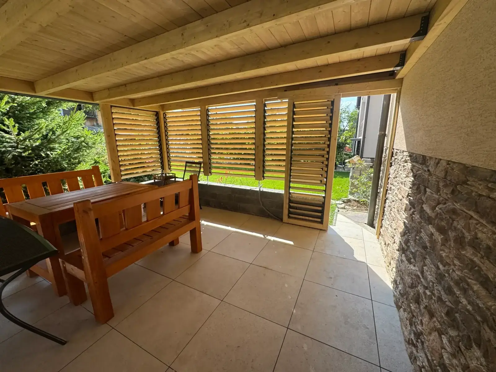 Pergola se slunolamy