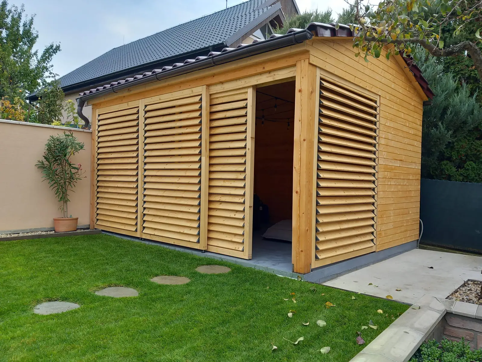 Dřevěné slunolamy – realizace Flowgarden, fotka 32 z 101