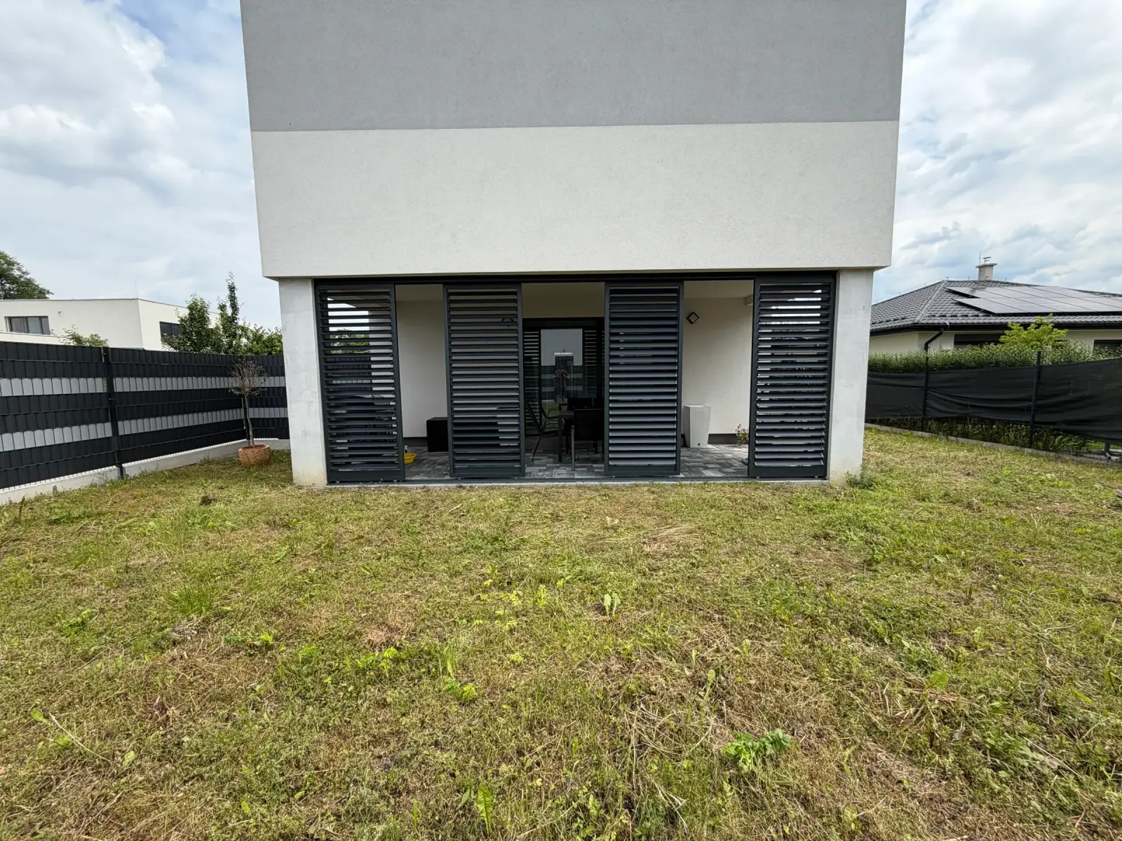 Hliníkové slunolamy – realizace Flowgarden, fotka 32 z 41