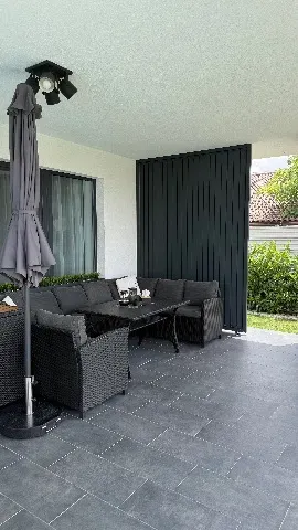 Vertikální slunolamy – realizace Flowgarden